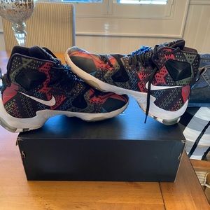 Nike lebron XIII BHM Men’s sneakers